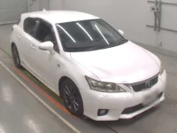 Lexus CT лот № 10401 оценка 4  с аукциона в Японии 4