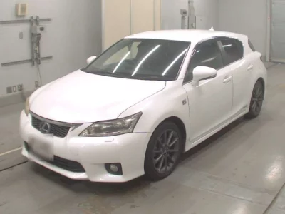 Lexus CT  с аукциона в Японии