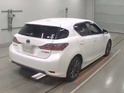 Lexus CT  с аукциона в Японии