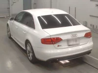 Audi S4 лот № 38196 оценка 3.5  с аукциона в Японии 5