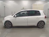 Volkswagen GOLF лот № 38230 оценка 4  с аукциона в Японии 3