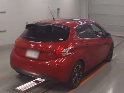Peugeot 208  с аукциона в Японии