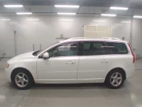 Volvo V70 лот № 38244 оценка 4  с аукциона в Японии 3