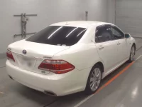 Toyota CROWN лот № 30825 оценка 3.5  с аукциона в Японии 1