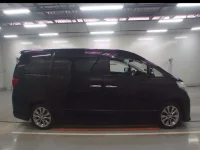 Toyota ALPHARD лот № 30870 оценка 3.5  с аукциона в Японии 2