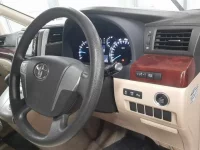 Toyota ALPHARD лот № 30769 оценка 3.5  с аукциона в Японии 6