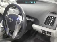 Toyota PRIUS PHV лот № 30725 оценка 4  с аукциона в Японии 6
