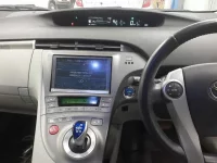 Toyota PRIUS PHV лот № 30725 оценка 4  с аукциона в Японии 8
