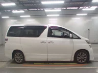 Toyota VELLFIRE лот № 30822 оценка 3  с аукциона в Японии 2
