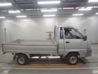Toyota TOWN ACE TRUCK лот № 40212 оценка 3.5  с аукциона в Японии 2