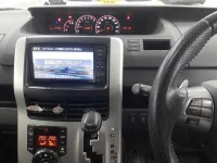 Toyota VOXY лот № 30736 оценка R  с аукциона в Японии 8