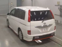 Toyota ISIS лот № 10475 оценка 3.5  с аукциона в Японии 5