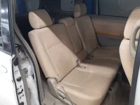 Toyota ISIS лот № 10475 оценка 3.5  с аукциона в Японии 9