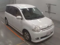 Toyota SIENTA лот № 10450 оценка 4  с аукциона в Японии 4