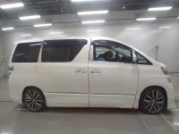 Toyota VELLFIRE лот № 30782 оценка 3.5  с аукциона в Японии 2