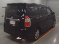 Toyota NOAH лот № 30891 оценка 4  с аукциона в Японии 1