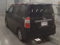 Toyota NOAH лот № 30891 оценка 4  с аукциона в Японии 5