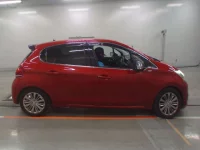 Peugeot 208 лот № 38228 оценка 4.5  с аукциона в Японии 2