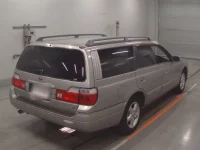 Nissan STAGEA лот № 33203 оценка 3  с аукциона в Японии 1