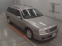 Nissan STAGEA лот № 33203 оценка 3  с аукциона в Японии 4