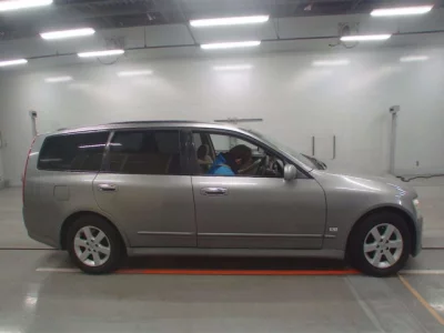Nissan STAGEA