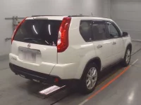 Nissan X-TRAIL лот № 30687 оценка 3.5  с аукциона в Японии 1