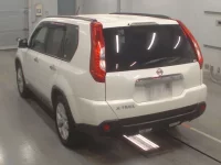 Nissan X-TRAIL лот № 30687 оценка 3.5  с аукциона в Японии 5