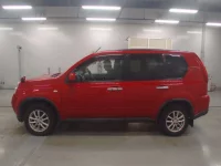 Nissan X-TRAIL лот № 30815 оценка 3.5  с аукциона в Японии 3