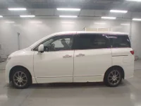 Nissan ELGRAND лот № 30810 оценка 3.5  с аукциона в Японии 3