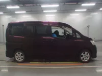 Nissan SERENA лот № 30737 оценка 4  с аукциона в Японии 2