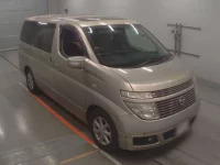 Nissan ELGRAND лот № 10407 оценка 3.5  с аукциона в Японии 4