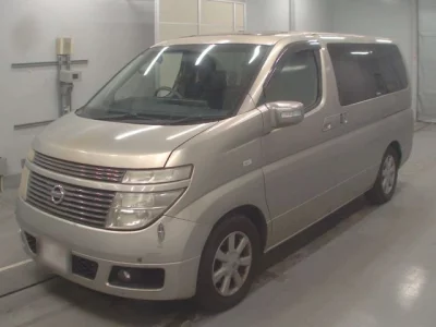 Nissan ELGRAND  с аукциона в Японии