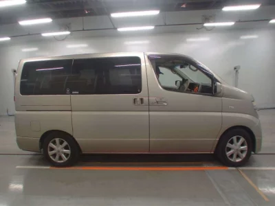 Nissan ELGRAND  с аукциона в Японии