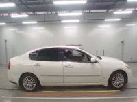 Nissan FUGA лот № 10471 оценка 3.5  с аукциона в Японии 2