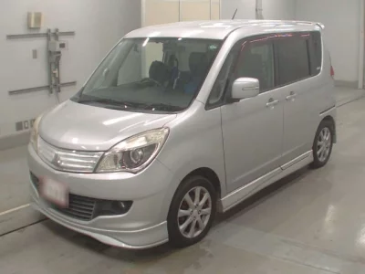 Mitsubishi DELICA D2  с аукциона в Японии