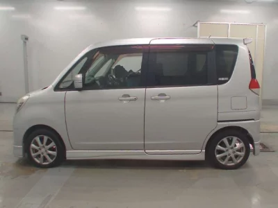 Mitsubishi DELICA D2  с аукциона в Японии