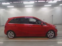 Mercedes-Benz B CLASS лот № 38236 оценка 3.5  с аукциона в Японии 2