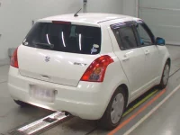 Suzuki SWIFT лот № 30777 оценка 3.5  с аукциона в Японии 1