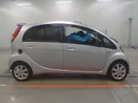 Mitsubishi I лот № 744 оценка 3.5  с аукциона в Японии 2