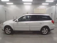Subaru LEGACY OUTBACK лот № 30748 оценка 4  с аукциона в Японии 3