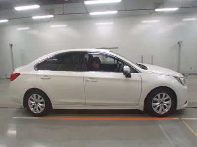 Subaru LEGACY B4
