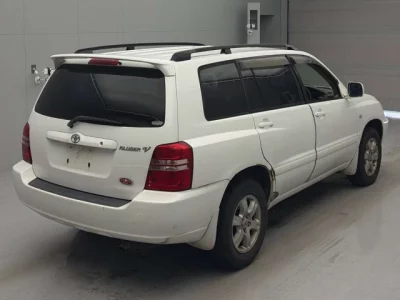 Toyota KLUGER  с аукциона в Японии