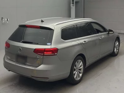 Volkswagen PASSAT VARIANT  с аукциона в Японии