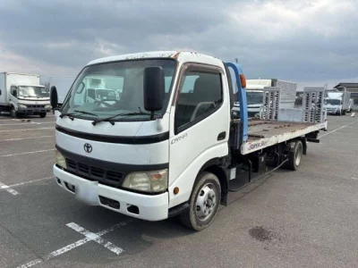 Toyota DYNA  с аукциона в Японии