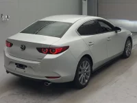 Mazda MAZDA3 лот № 30009 оценка 4.5  с аукциона в Японии 1