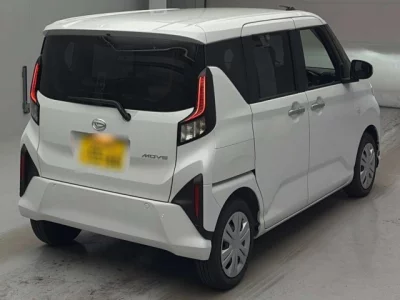Daihatsu MOVE  с аукциона в Японии