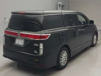 Nissan ELGRAND лот № 318 оценка 3.5  с аукциона в Японии 1