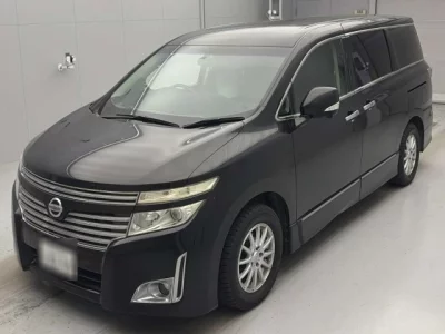 Nissan ELGRAND  с аукциона в Японии
