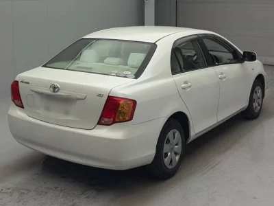 Toyota COROLLA AXIO  с аукциона в Японии