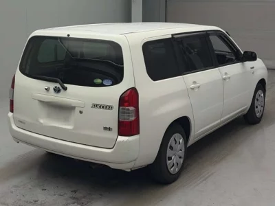 Toyota SUCCEED  с аукциона в Японии